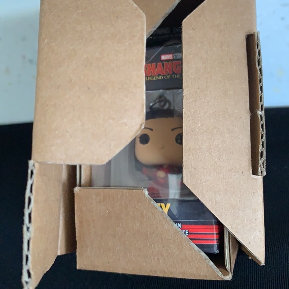 Funko Marvel Shang-Chi Katy Bobble-Head Key Chain - Picture 10 of 10